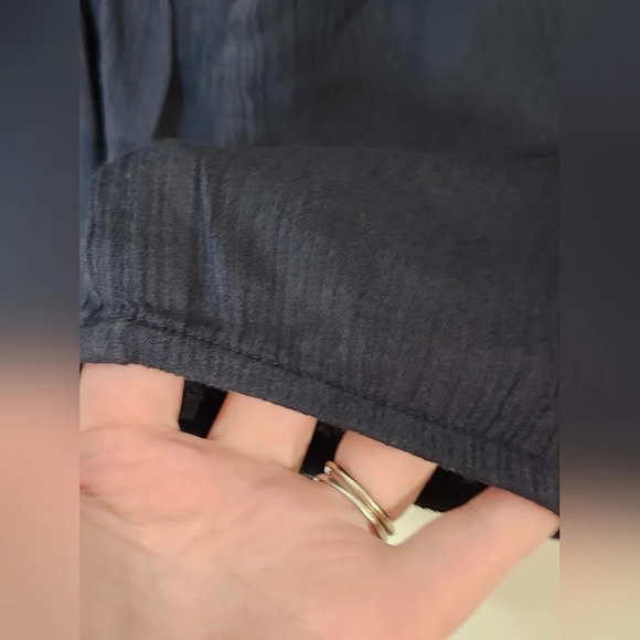 American Eagle Outfitters Navy Embroidered Ruffle‎ Hem Boho Top Women's S - Picture 2 of 7